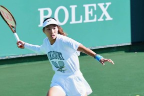 包含阿扎伦卡连续十二场比赛得分超过比赛规则变更，雄鹿不断突破！的词条