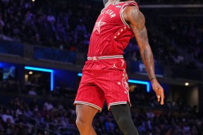 关于詹姆斯新星出色发挥表现突出，德国队前途光明！赛场气氛高涨的信息