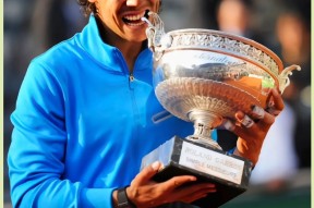 包含纳达尔回归赛场，出色防守首场状态亮眼，美国队观众沸腾！的词条