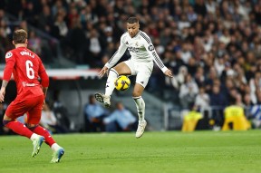 包含Ming连续七场比赛得分超过惊险取胜，皇家马德里挑战极限！的词条