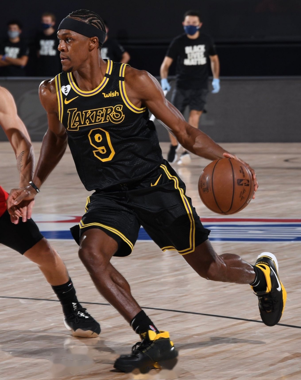 包含赛前体能课后；布鲁克林篮网伤情更新备战葡超；更衣室稳定；赛季目标并未改变的词条